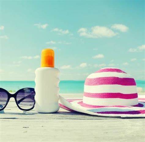 Sunscreen-hat-sunglasses